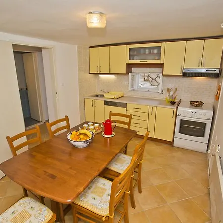 Spacious Apartman *